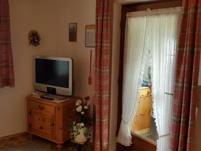 Der Flachbildschirm lässt auch Zeit zum berieseln lassen im Urlaub!