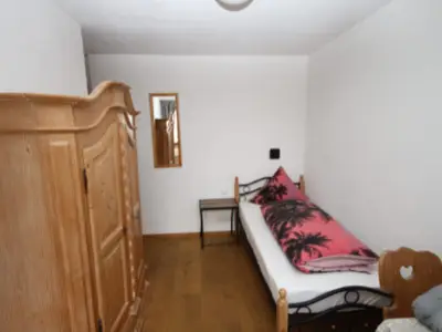 Einbett-Zimmer in Ihrer Ferienwohnung Nr. 4