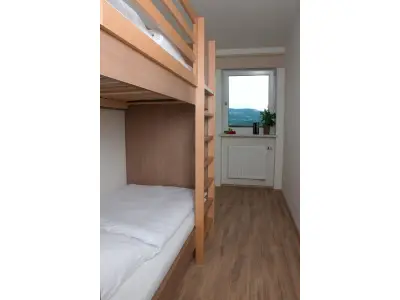 Kinderschlafzimmer mit Etagenbetten