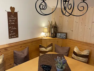 Sitzecke in der Ferienwohnung Alpentraum