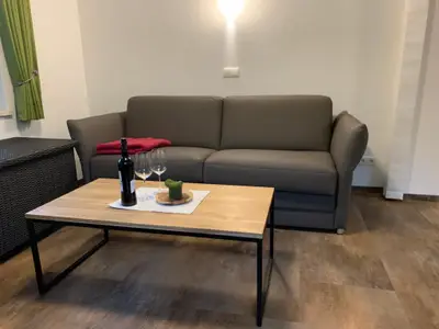 Auch tagsüber bietet das Sofa Platz zum Entspannen