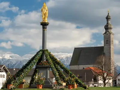 Anger Mariensäule zu Ostern