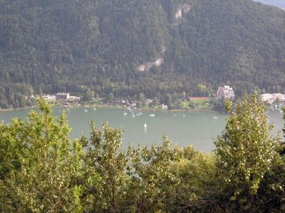Panoramablick auf den Ossiacher See in Kärnten