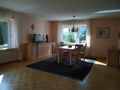 Ferienwohnung für 6 Personen (90 m²) in Annweiler Am Trifels 6/9