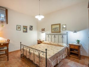 23729881-Ferienwohnung-3-Apecchio-300x225-3