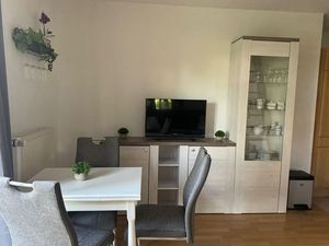 24047239-Ferienwohnung-3-Apen-300x225-1