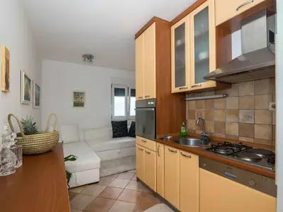 Ferienwohnung für 5 Personen (58 m²) in Arbanija 9/10