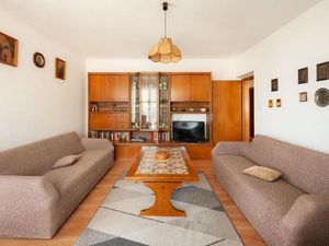 23932751-Ferienwohnung-8-Arbanija-300x225-2