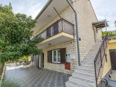Ferienwohnung für 4 Personen (70 m²) in Arbanija 6/10