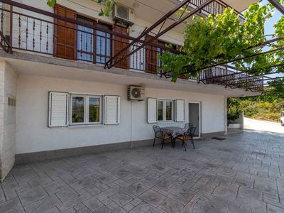 Ferienwohnung für 10 Personen (110 m²) in Arbanija 7/10