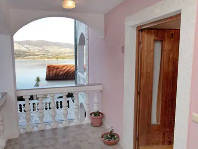 Ferienwohnung für 3 Personen (45 m²) in Arbanija 3/10