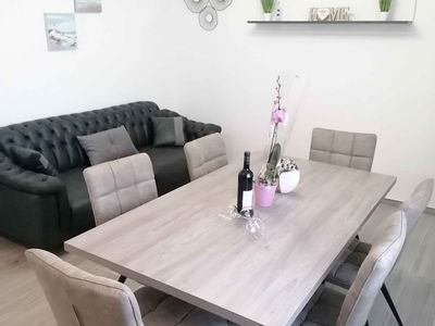 Ferienwohnung für 7 Personen (100 m²) in Arbanija 9/10