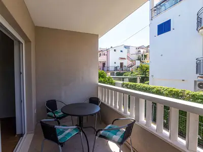 Ferienwohnung für 4 Personen (45 m²) in Arbanija 3/10