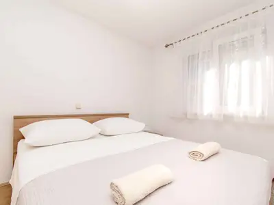Ferienwohnung für 5 Personen (45 m²) in Arbanija 10/10