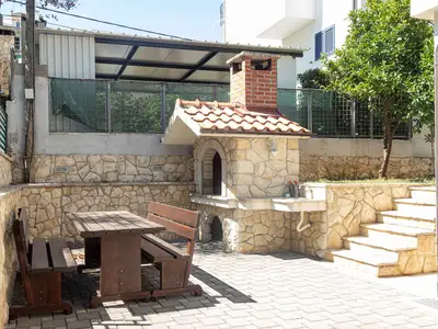 Ferienwohnung für 4 Personen (40 m²) in Arbanija 6/10