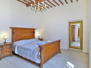 23750328-Ferienwohnung-4-Arezzo-300x225-4