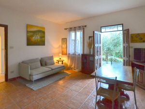 24005283-Ferienwohnung-5-Arezzo-300x225-1