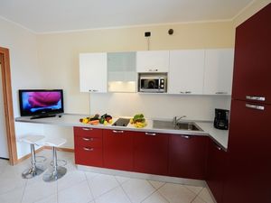 22083373-Ferienwohnung-4-Argegno-300x225-4