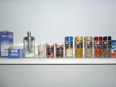 Gewürzegalerie in Küche