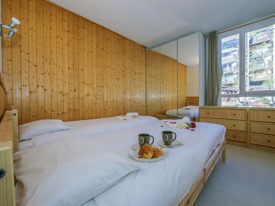 Zweibettzimmer mit zusammenstellbaren Betten