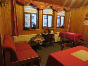 337575-Ferienwohnung-4-Arnstadt-300x225-3