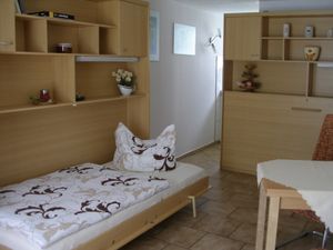 337529-Ferienwohnung-2-Arnstadt-300x225-1