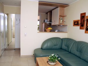 5063408-Ferienwohnung-3-Arnstadt-300x225-4