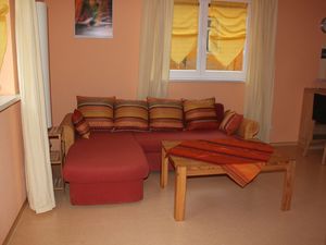 17932960-Ferienwohnung-4-Arnstadt-300x225-1