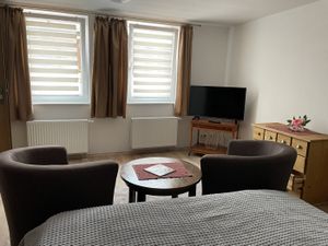 23435939-Ferienwohnung-2-Arnstadt-300x225-2