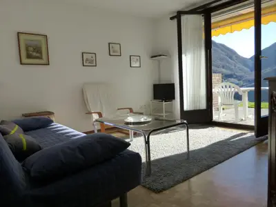 Wohnzimmer mit Doppel-Schlafcouch Wohnzimmer mit Doppel-Schlafcouch