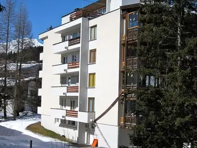 Ferienwohnung für 8 Personen (112 m²) in Arosa 1/10