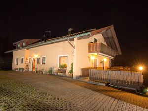 22141959-Ferienwohnung-4-Arrach-Kummersdorf-300x225-4