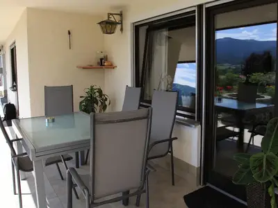 Möblierte Terrasse W