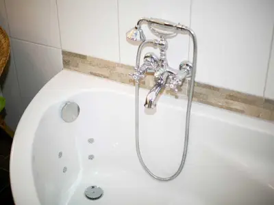 Bad mit Whirlpoolwan