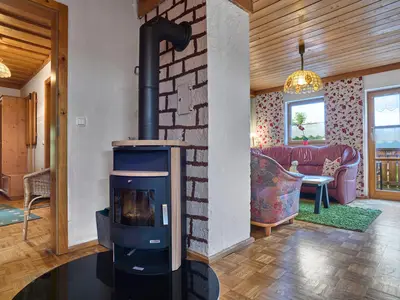 Wohnzimmer mit Kamin