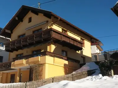 Ferienwohnung für 9 Personen (100 m²) in Arzl im Pitztal 2/10