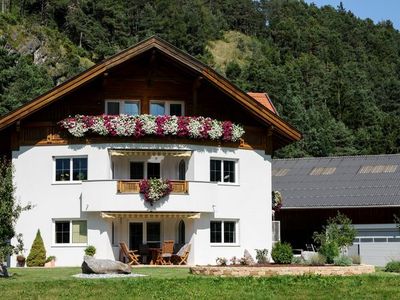 Ferienwohnung für 4 Personen (60 m²) in Arzl im Pitztal 1/10