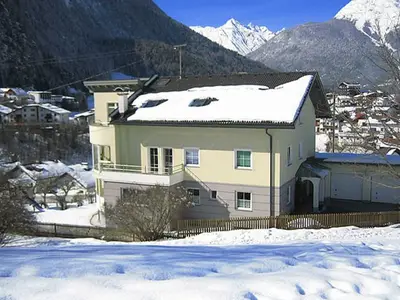 Ferienwohnung für 5 Personen (55 m²) in Arzl im Pitztal 1/10