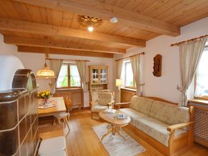 23696131-Ferienwohnung-2-Aschau im Chiemgau-300x225-1