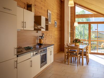 Wohnraum mit offener Küche