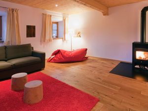 18363280-Ferienwohnung-4-Aschau im Chiemgau-300x225-3