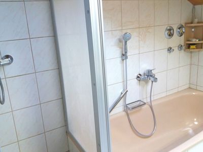 Badezimmer Badewanne/Dusche/WC