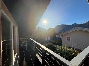 Balkon mit Ausblick auf die Berge