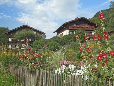 Koyerbauer_links Haupthaus_rechts Nebenhaus