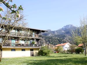 1672528-Ferienwohnung-3-Aschau im Chiemgau-300x225-0