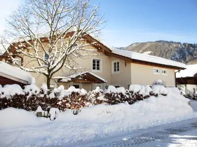 Hausbild Winter