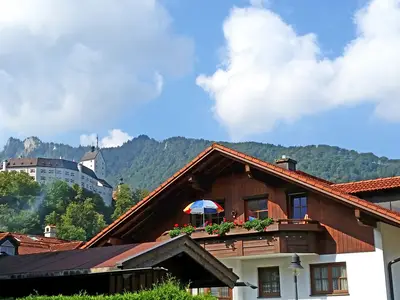 Hausbild mit Ferienwohnungsbalkon