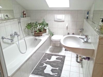 Badezimmer Dusch-Badewanne/WC