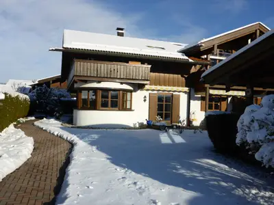 Hausansicht Winter