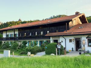 21944683-Ferienwohnung-4-Aschau im Chiemgau-300x225-5